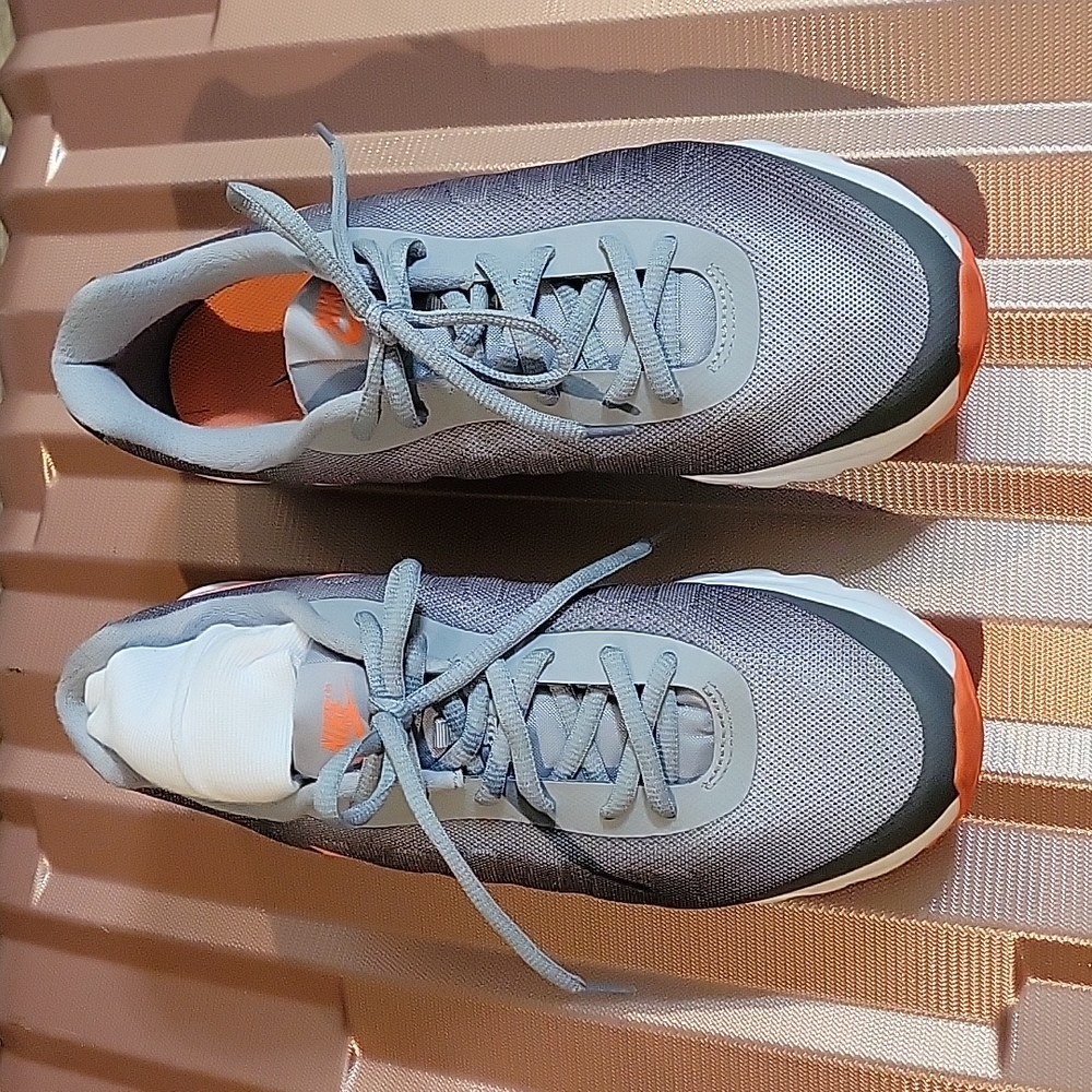 Nike Womens Air Max Invigor 749862-080 Gray Mango Running Shoes Size 9.5